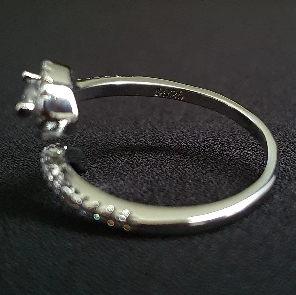 Elegant Tear Drop Cut Diamond Ring - Picture 2 of 3